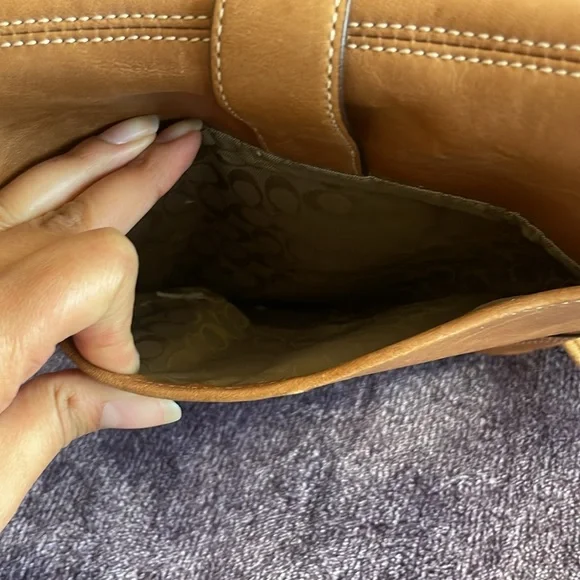 Vintage Coach Crossbody bag - Picture 4 of 6